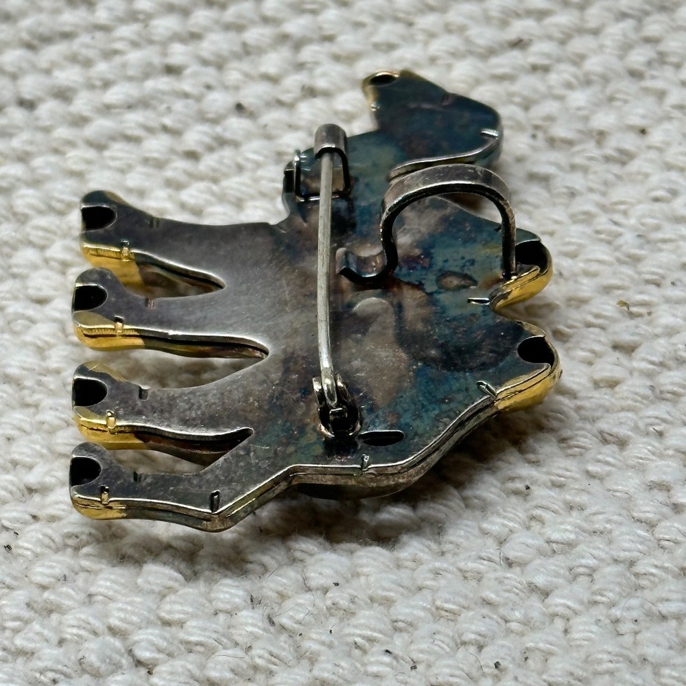 4 costume jewelry pins, Camel, Apple, Drummer, Fish - Picture 10 of 10